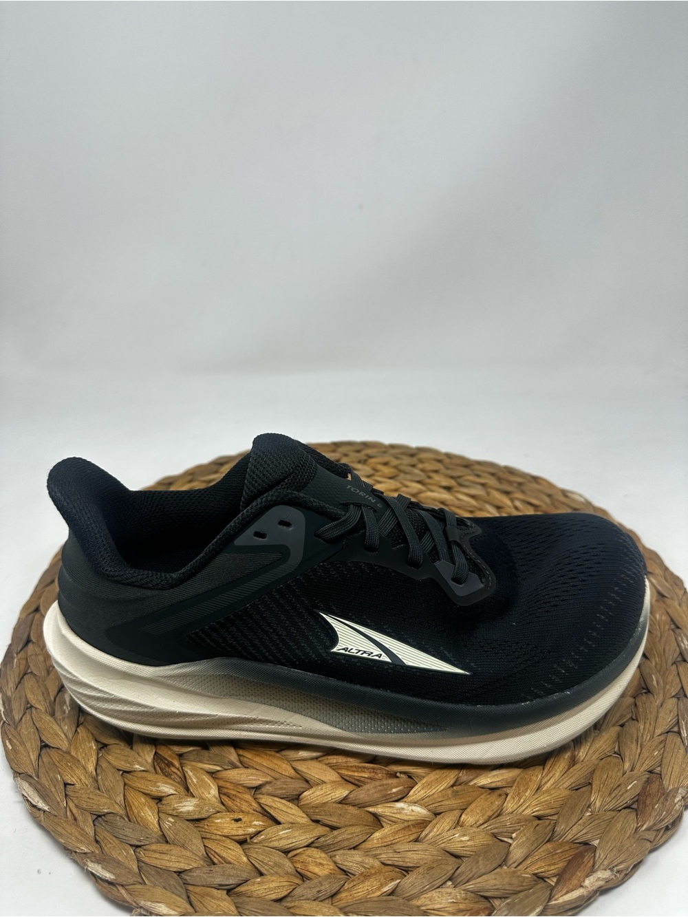 ALTRA Torin 8 Road Running Shoes Black White Size 8 Women's